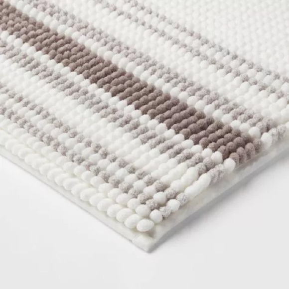 NWT Threshold Chenille Memory Foam XL Bath Mat - Picture 2 of 3